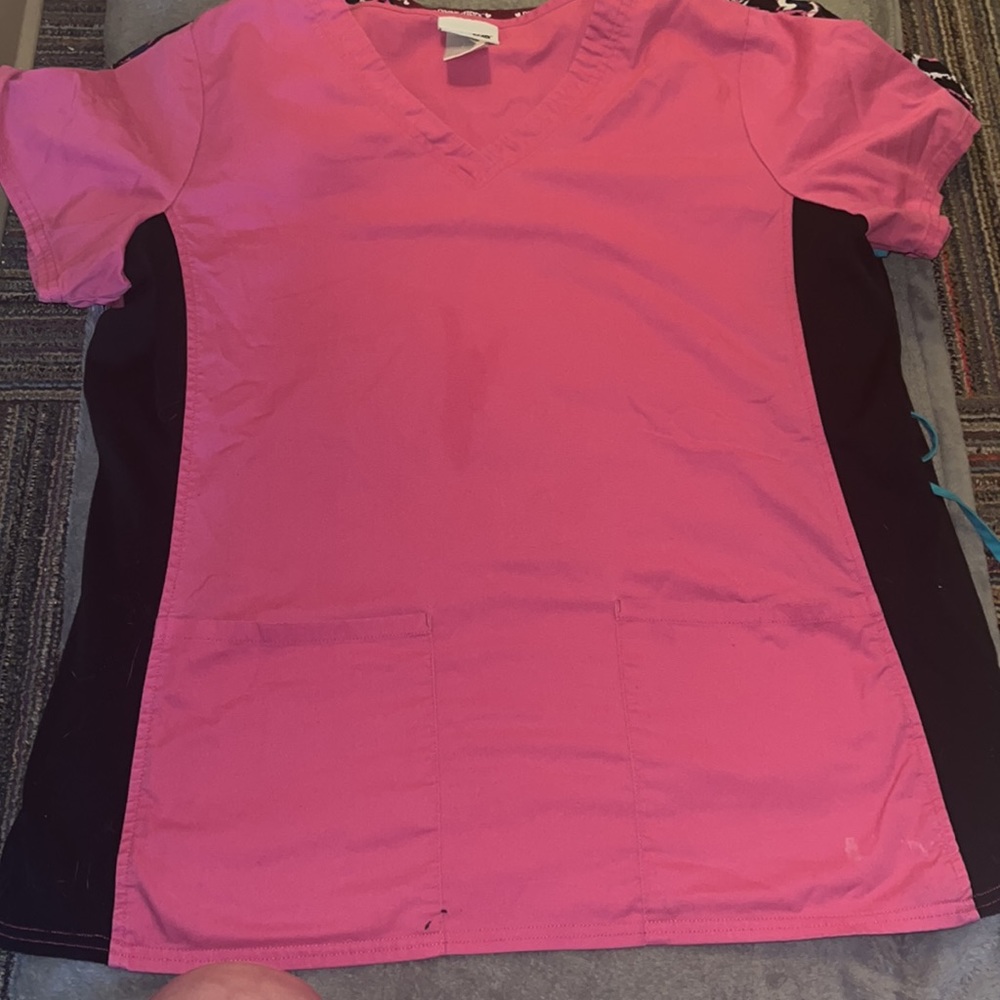 Scrub tops - Picture 3 of 7